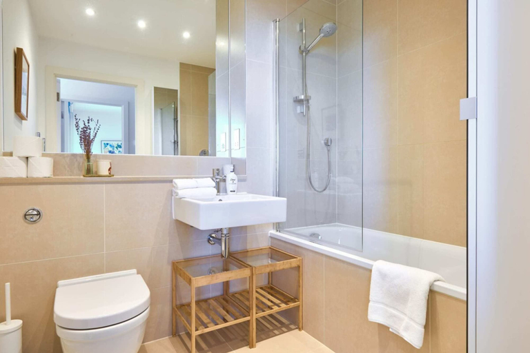 Bathroom 3, Beautiful 1 Bedroom With Balcony Near Mile End, London