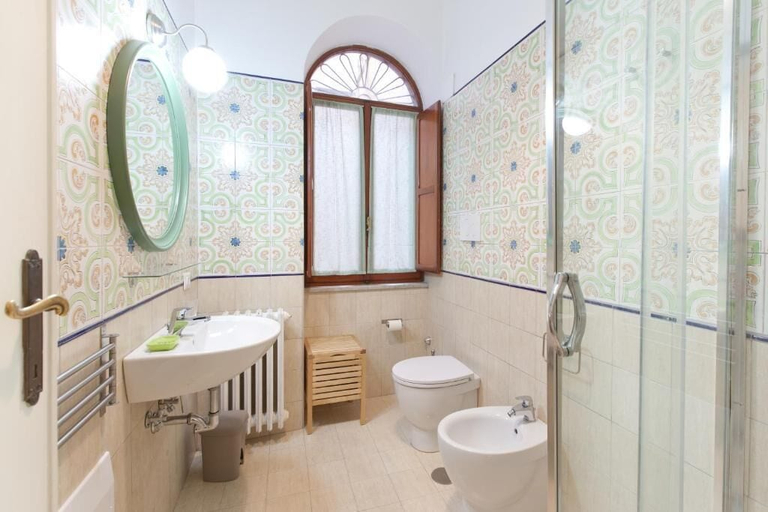 Bathroom 5, BoRooms, Rome