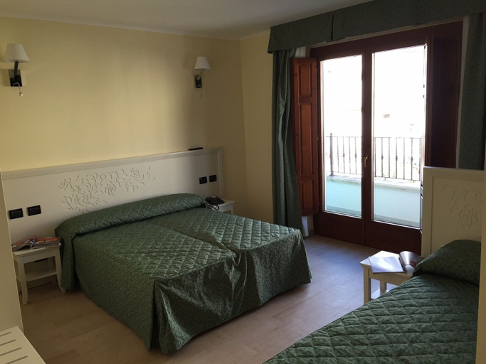 Bedroom 3, Hotel San Berardo, L'Aquila