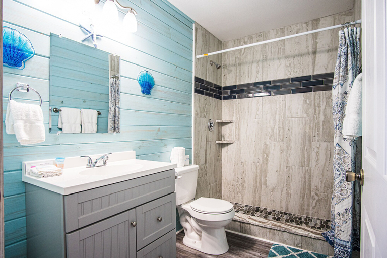 Bathroom, Anchor Court Cottage #6, Nueces