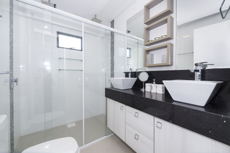 Bathroom 4, 696-Cobertura Champagnat 403, Bombinhas