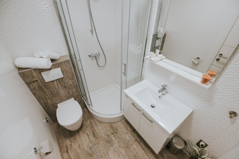 Bathroom 3, Apartments & Rooms Danivan Pool Villas B, Novalja