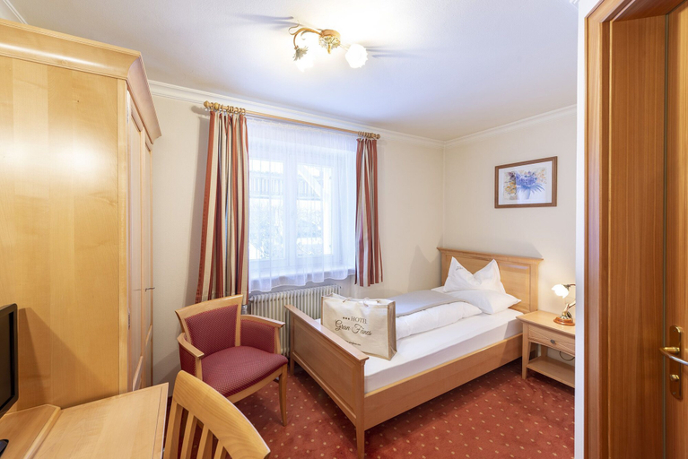 Bedroom 3, Hotel Gran Fanes, Bolzano