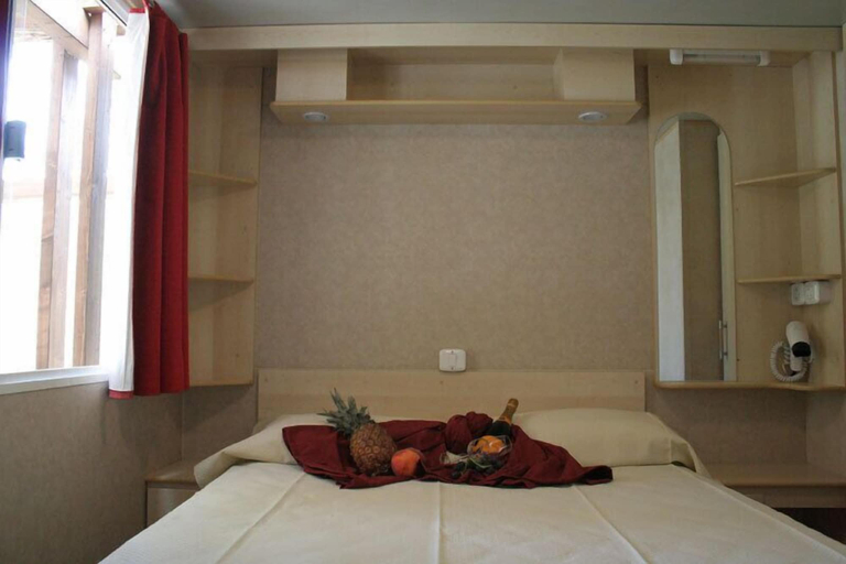 Bedroom 2, Batuca Village & Camping, Messina