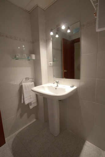 Bedroom 4, Fornos, Zaragoza