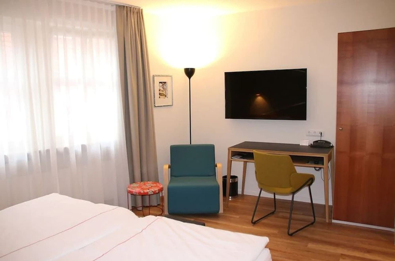 Bedroom 4, Hotel Am Torturm, Kitzingen