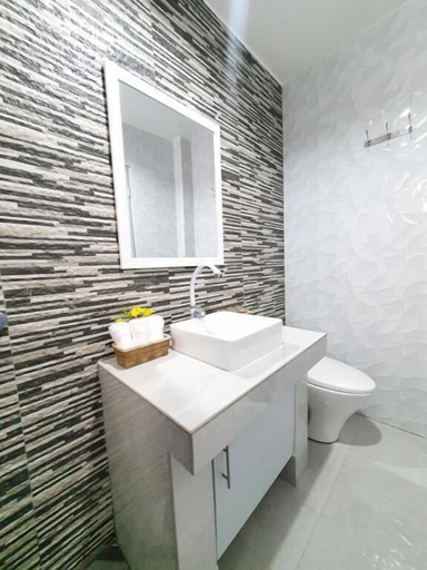 Bathroom 3, Sapphire Boutique Resort, Dauis