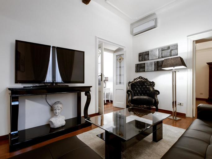 Others 5, Banchi Apartment, Roma