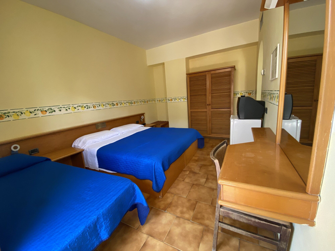 Bedroom 3, Hotel San Pietro, Messina