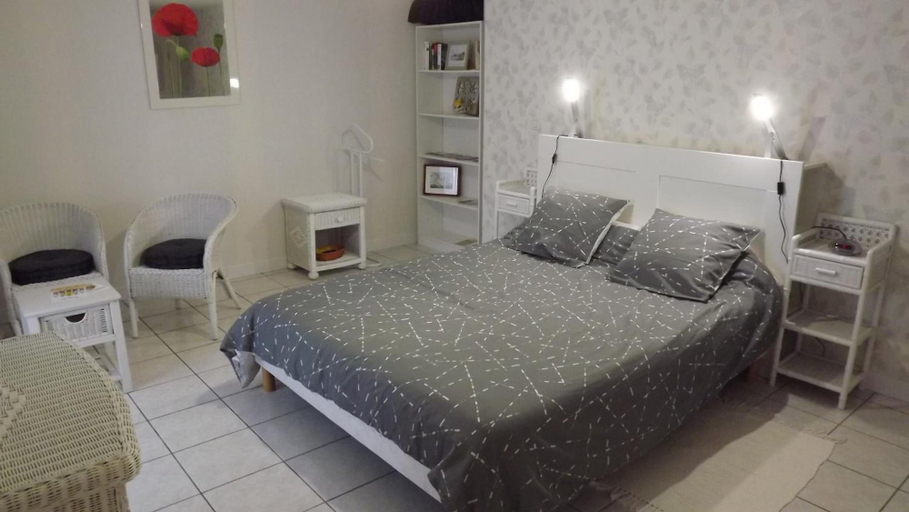 Bedroom 4, Logis De Chezelles, Cher
