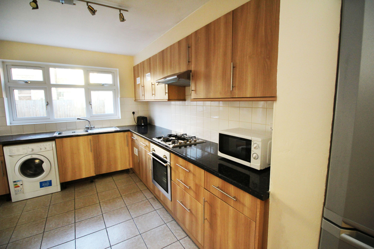 Others 4, Flexistay Hillbrook, London