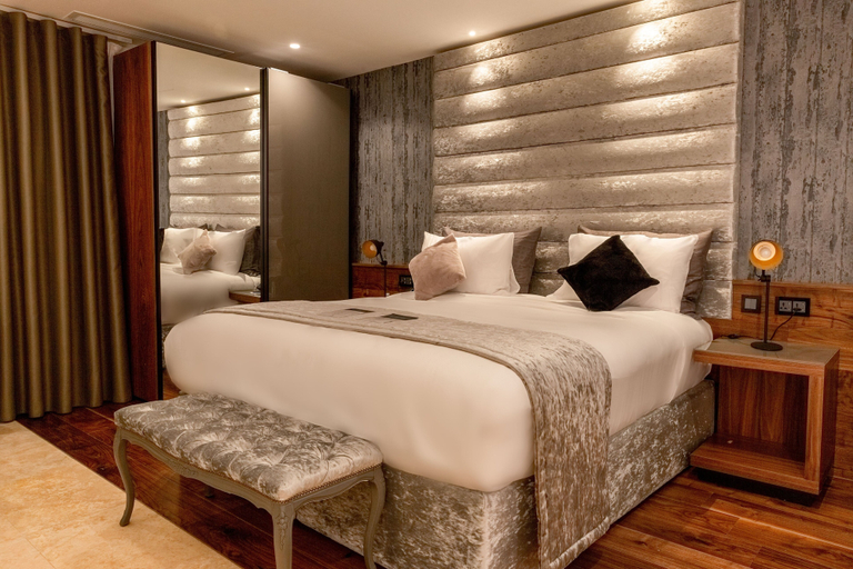 Bedroom 3, The Village Boutique & Spa