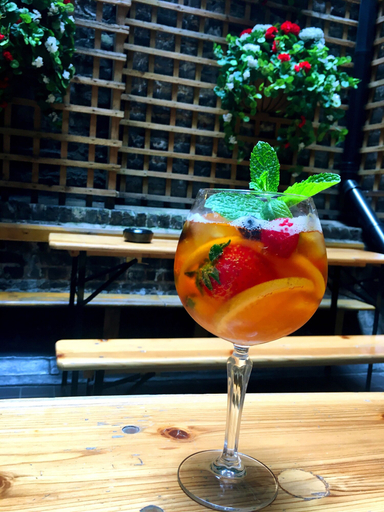 Food & Drinks 5, The One Tun Pub and Rooms, London