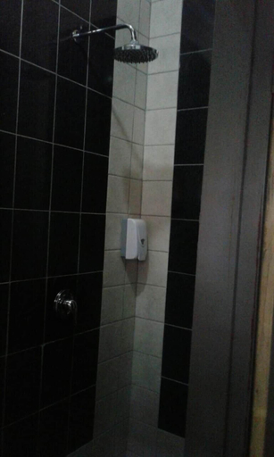 Bathroom 4, Royal Crown Guesthouse, City of Johannesburg