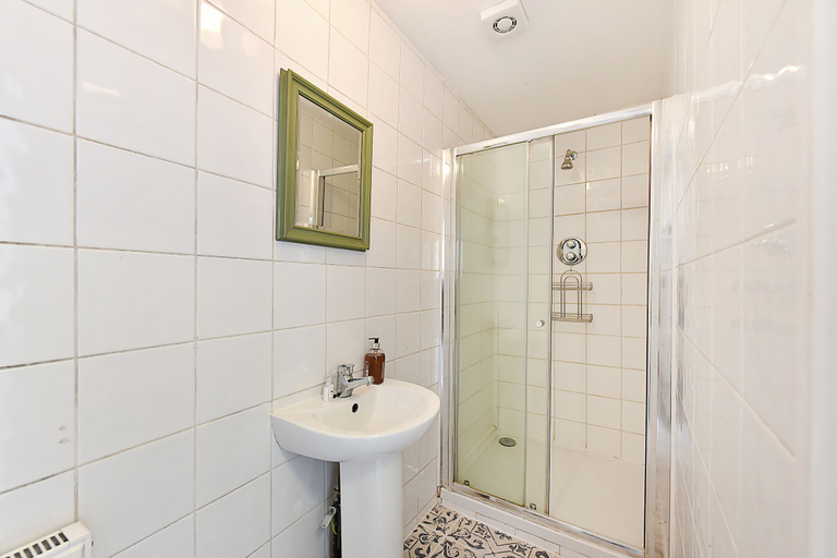 Bathroom 3, Bond Street Apartments, London