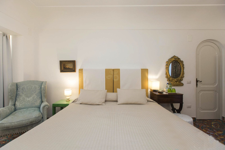 Bedroom 3, Villa Silia, Napoli