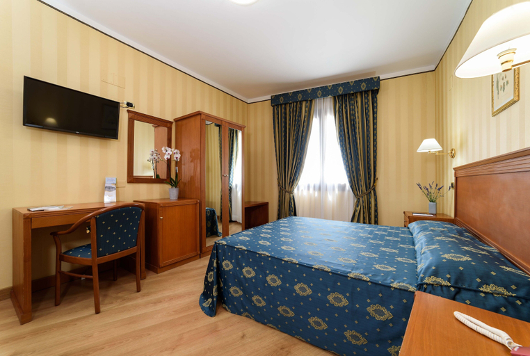 Bedroom 4, Hotel Hermitage, Salerno