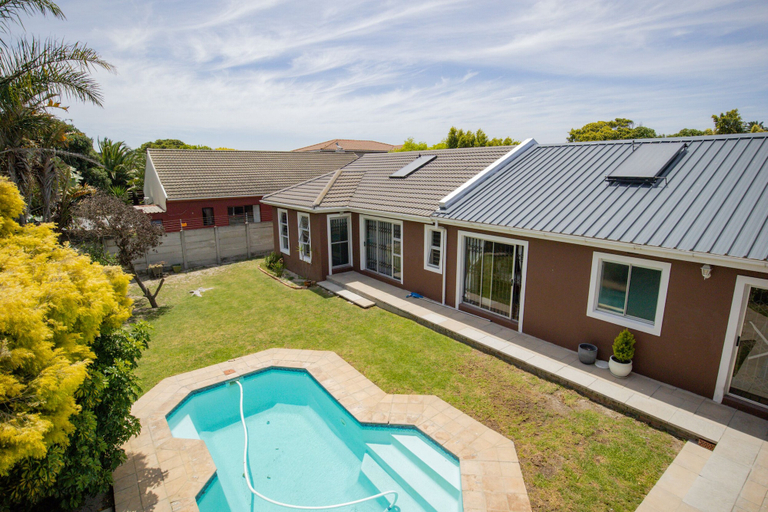 Sport & Beauty, Fairview Crescent 03 by CTHA, City of Cape Town