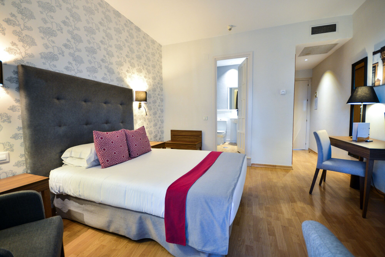Bedroom 4, Hotel Oromana, Sevilla