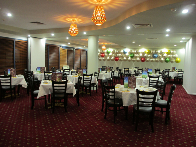 Food & Drinks 5, Springwood Tower Apartment Hotel, Springwood