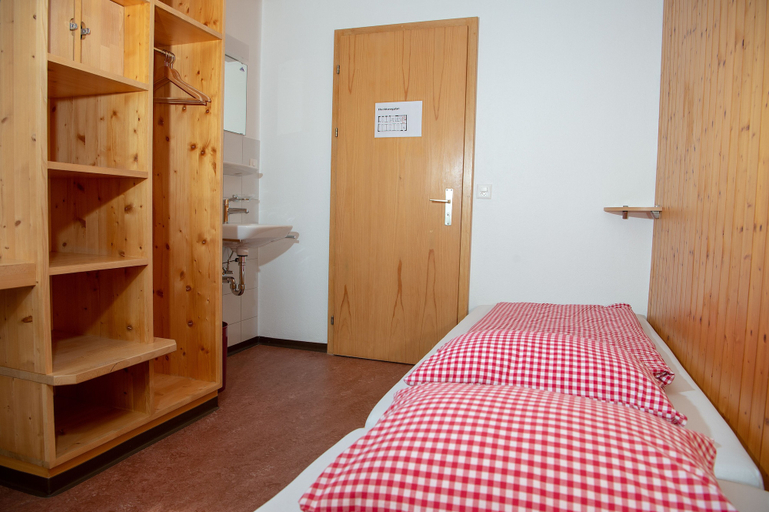 Bedroom 2, Erlebacherhus, Albula