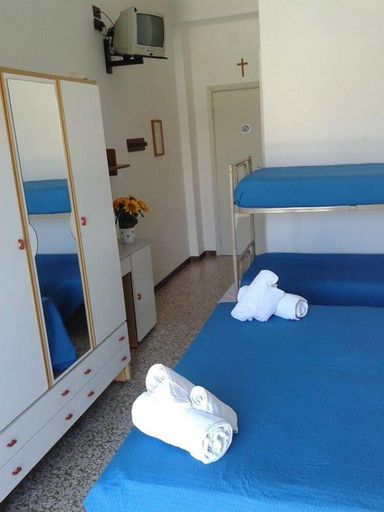 Bedroom 2, Hotel Goya, Rimini