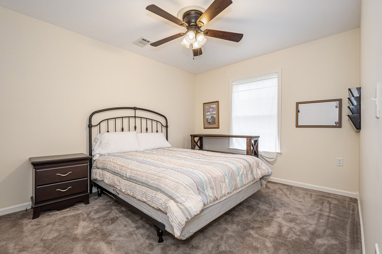 Bedroom 2, Roy's Retreat, Garrett