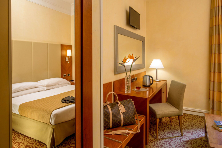 Bedroom 3, Suite Opera Rooms , Roma