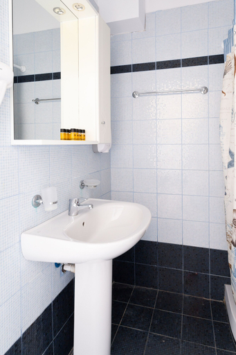 Bathroom 4, Hotel Aphrodite, Peloponnese