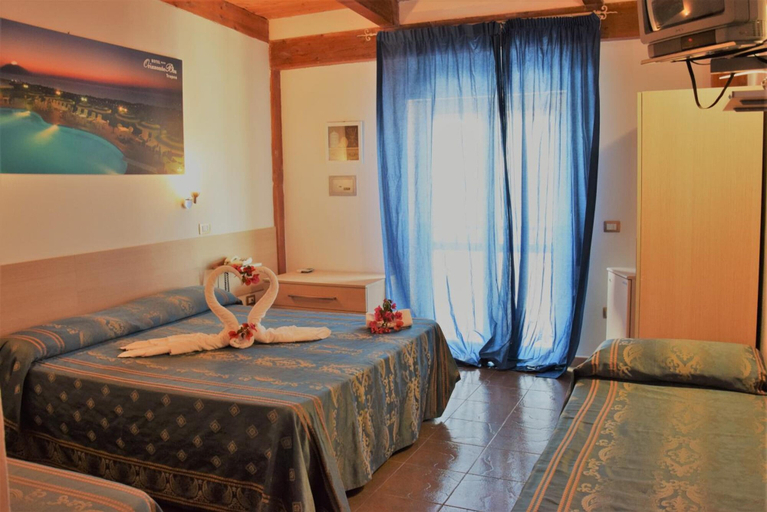 Bedroom 4, Hotel Orizzonte Blu di Tropea, Vibo Valentia