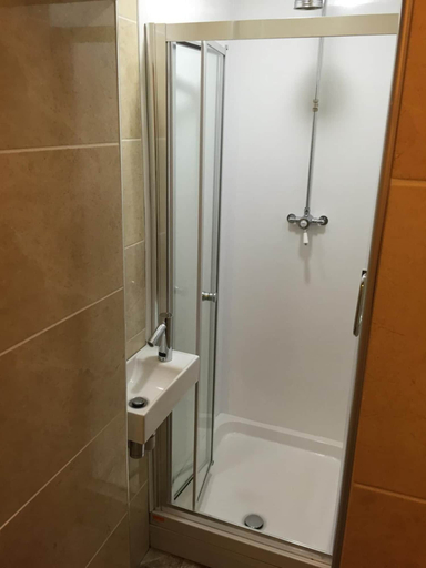 Bathroom 2, Onefam Waterloo 18-36 years old, London