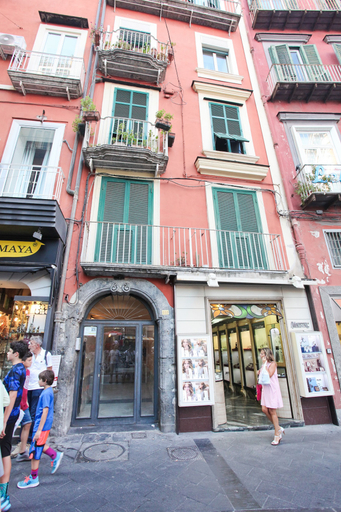 Exterior & Views 2, Napoli Affittacamere, Napoli