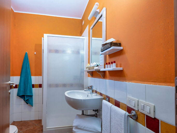 Bathroom 4, Residence Eden, Verona