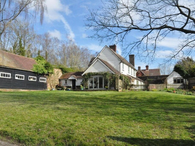 Exterior & Views 4, Little Tidebrook Farm, East Sussex