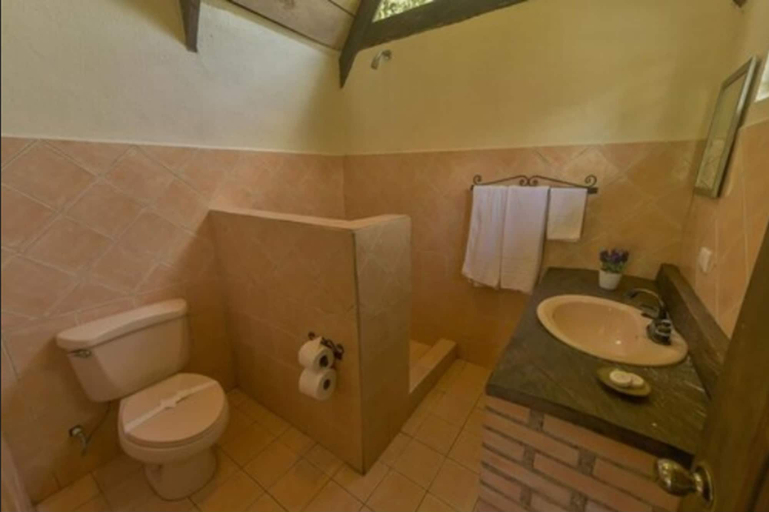 Bathroom 5, Villa Calas, Alajuela