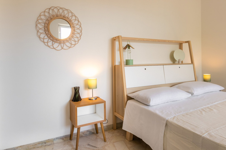 Bedroom 2, Oniro, Syracuse
