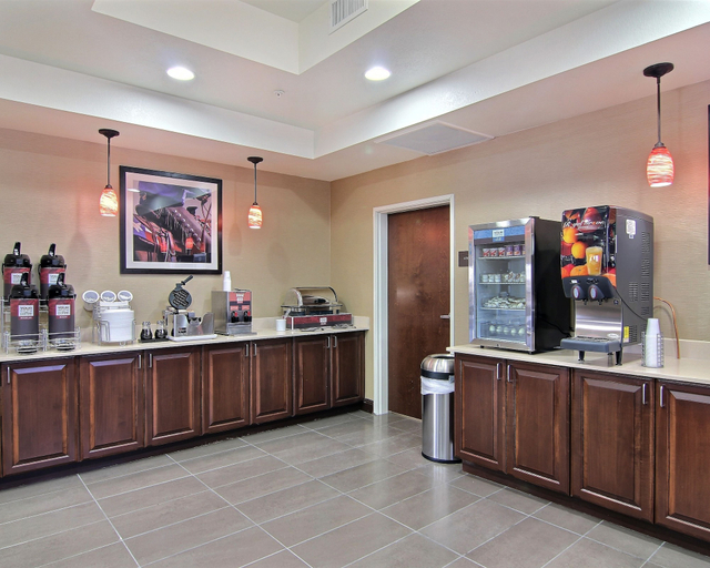 Food & Drinks 5, Comfort Inn Midland South I-20, Midland