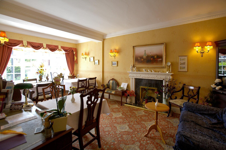 Food & Drinks 4, Moonraker House, Warwickshire