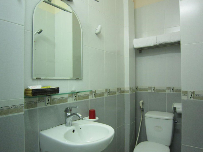 Bathroom 4, Xuan Dan Hotel, District 1