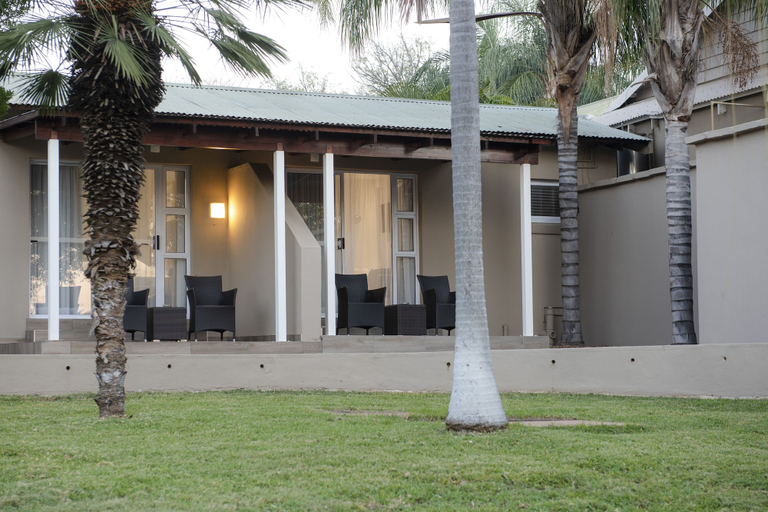 Exterior & Views 2, Palm Park Hotel, Waterberg