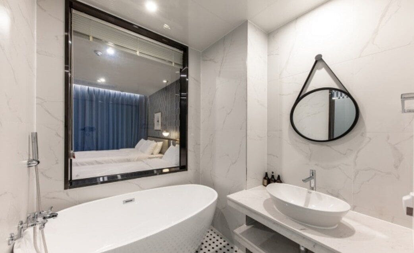 Bathroom 4, Brown Dot Hotel Deokcheon, Buk