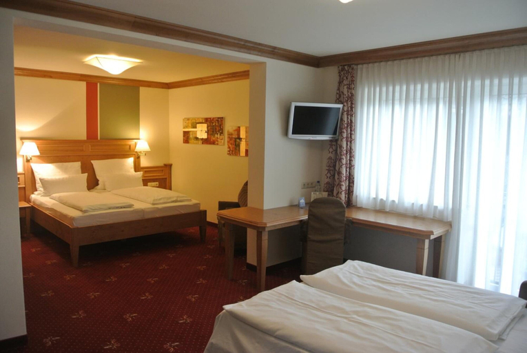 Bedroom 3, Hotel Jägerhof, Aschaffenburg