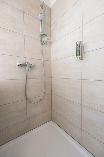 Bathroom 4, Hotel Max 70, Salzburg