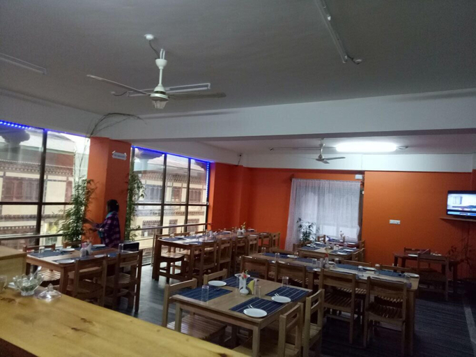 Food & Drinks, City Hotel, Wangchang