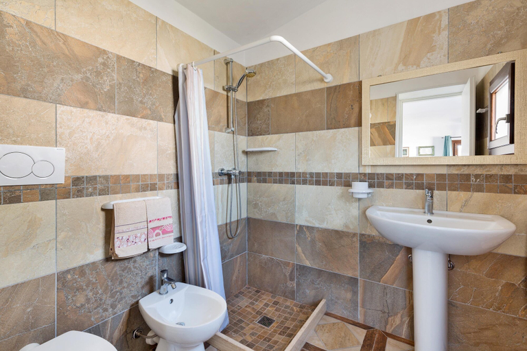 Bathroom 5, 1507 Mono Santa Chiara by Barbarhouse, Lecce