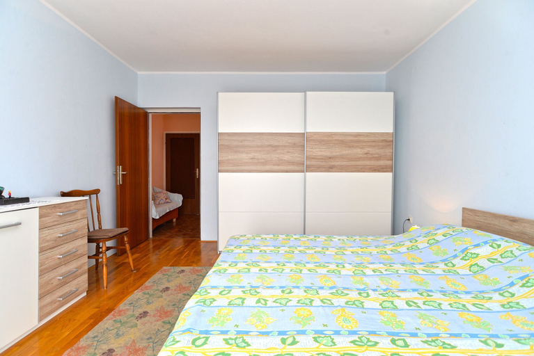 Bedroom 2, Apartment 757, Labin