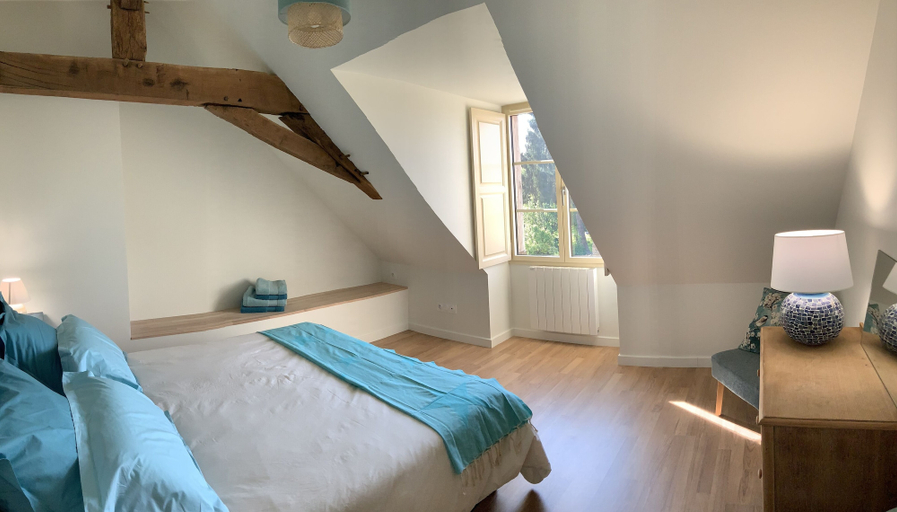 Bedroom 3, Le Plessis aux Oiseaux, Mayenne