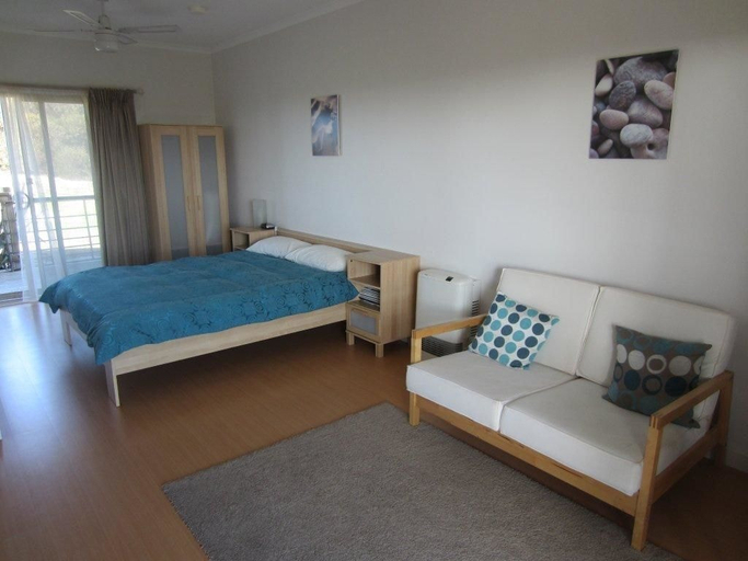 Bedroom 2, Flour Cask Bay Retreat, Kangaroo Island