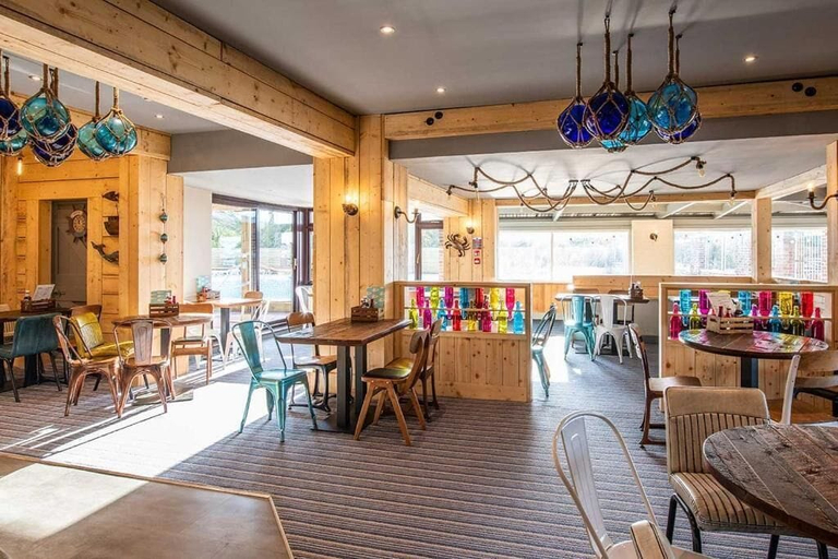Food & Drinks 4, Whitecliff Bay Holiday Park, Isle of Wight