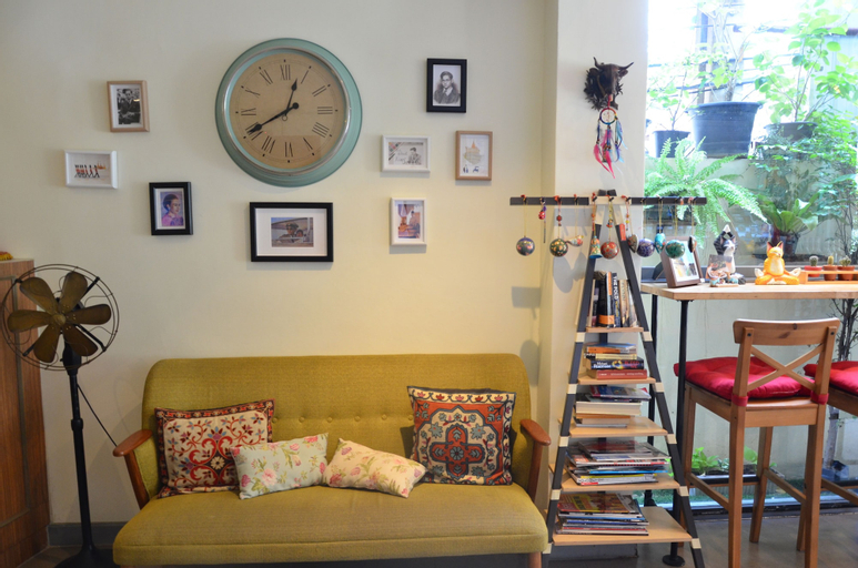 Public Area 3, Good Day Hostel, Ratchathewi